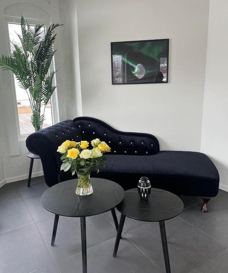Senja Living Aparthotel Stonglandseidet Екстериор снимка