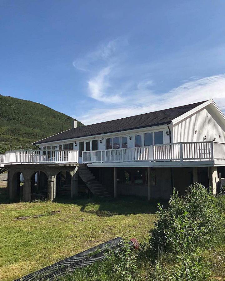 Senja Living Aparthotel Stonglandseidet Екстериор снимка