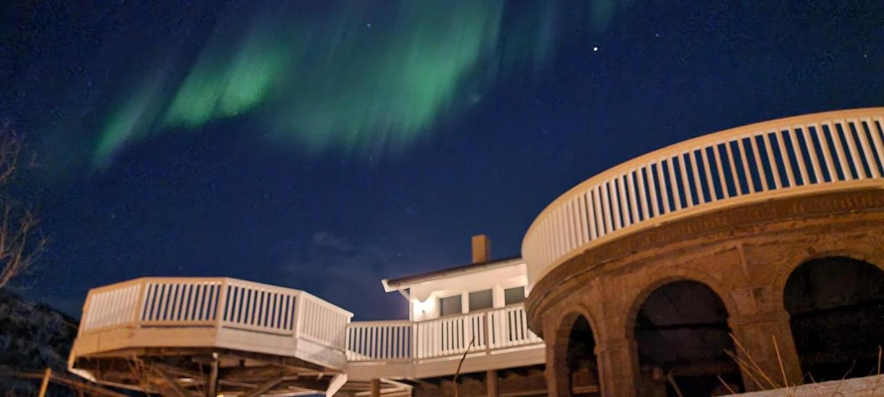 Senja Living Aparthotel Stonglandseidet Екстериор снимка
