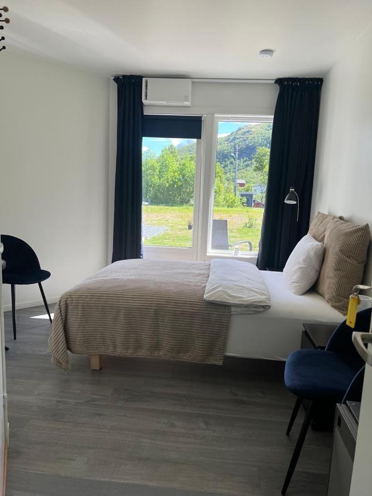 Senja Living Aparthotel Stonglandseidet Екстериор снимка