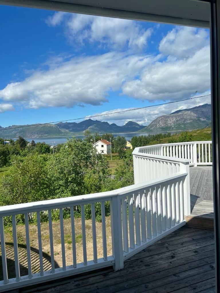 Senja Living Aparthotel Stonglandseidet Екстериор снимка